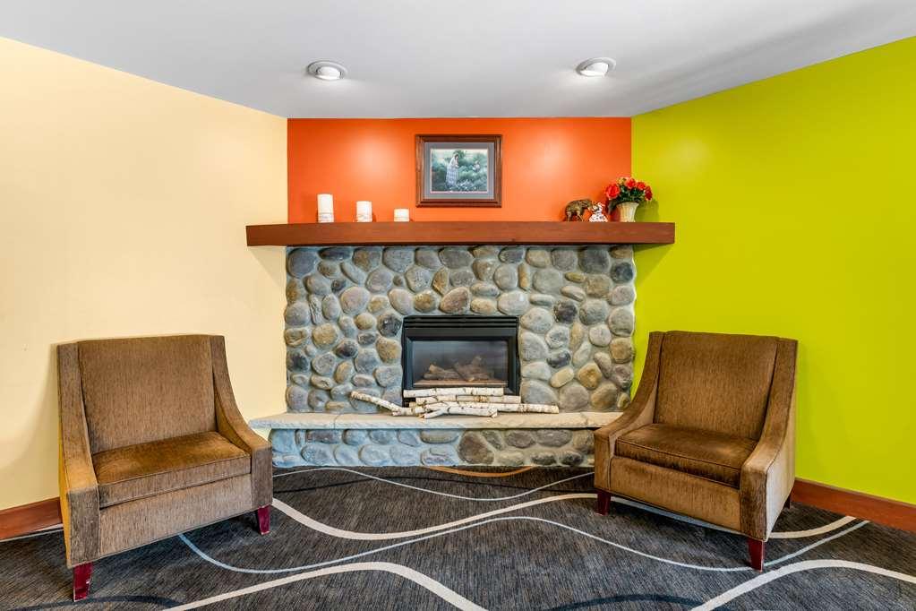 Econo Lodge Inn & Suites О-Клер Інтер'єр фото