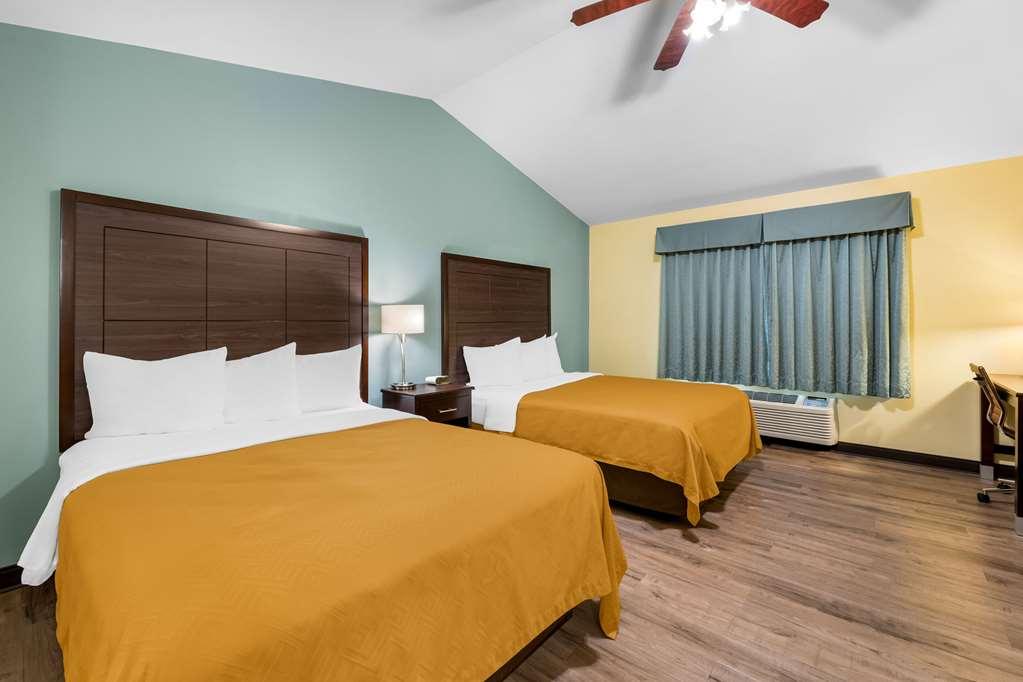 Econo Lodge Inn & Suites О-Клер Номер фото