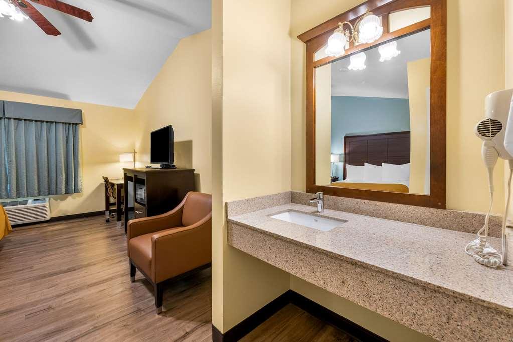 Econo Lodge Inn & Suites О-Клер Номер фото