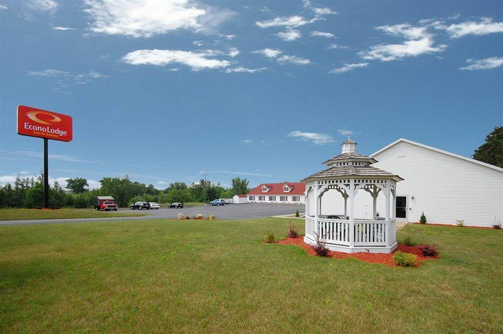 Econo Lodge Inn & Suites О-Клер Екстер'єр фото
