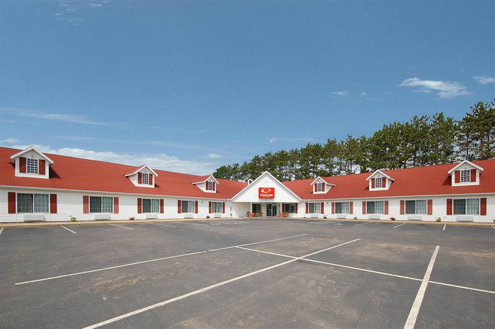 Econo Lodge Inn & Suites О-Клер Екстер'єр фото
